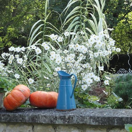 Bed and Breakfast Les 2 Madeleine Saint-Saturnin-du-Bois Exterior foto